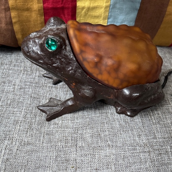 Reptile Frog Lamp with Orange Shell - Picture 4 of 8